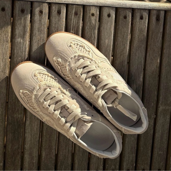 ALOHAS Cream Lace-Up Sneakers - Picture 7 of 8